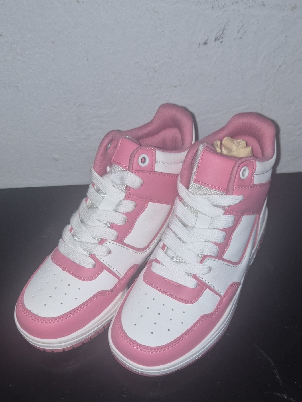 Link Pink and White High-Top Kids Sneakers Sz13